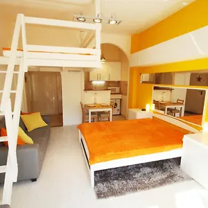 Sunny Studio In Party District- Balcony- Ac Budapest